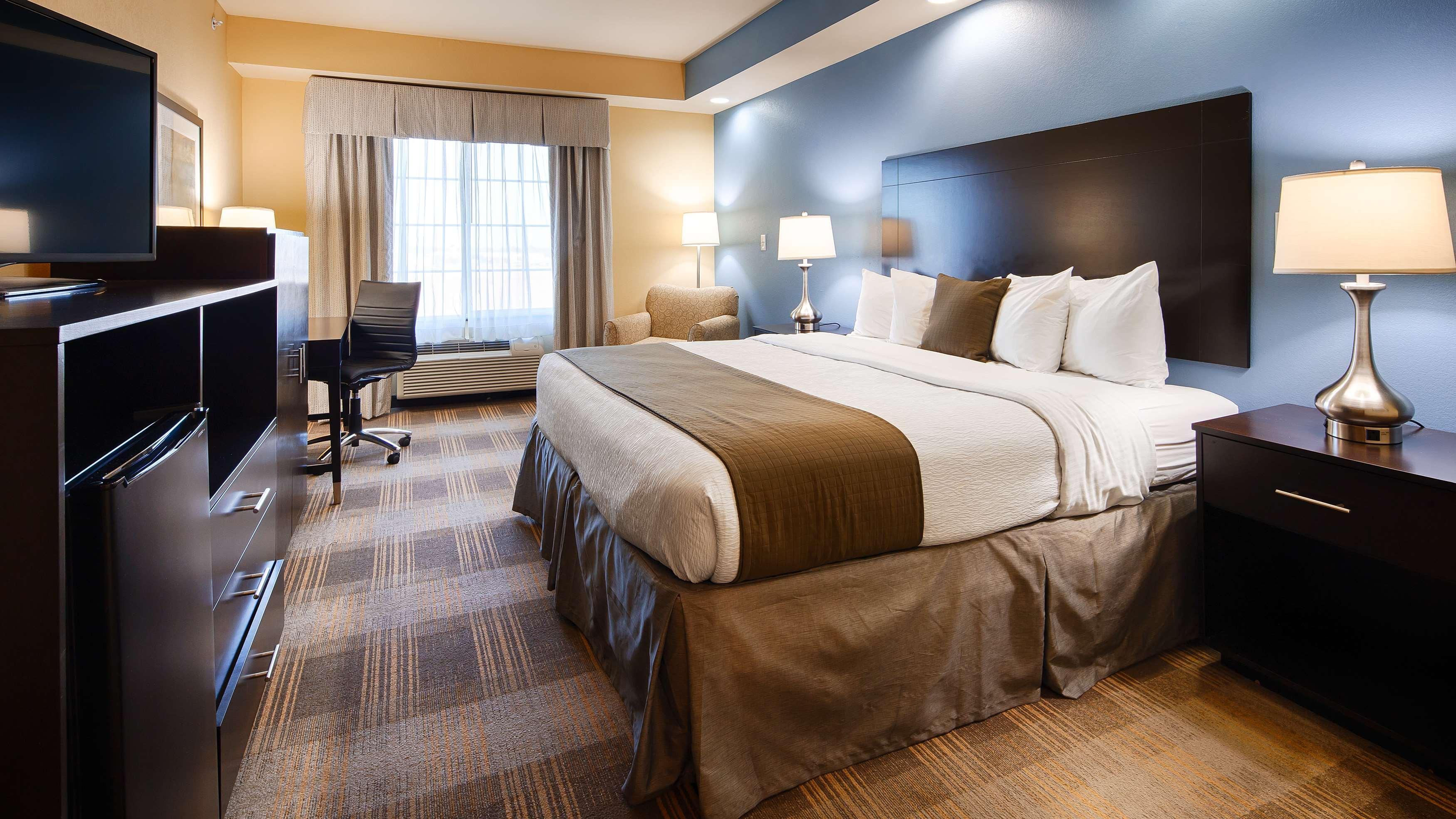 Best Western Plus Fort Worth Forest Hill Inn & Suites Exterior photo