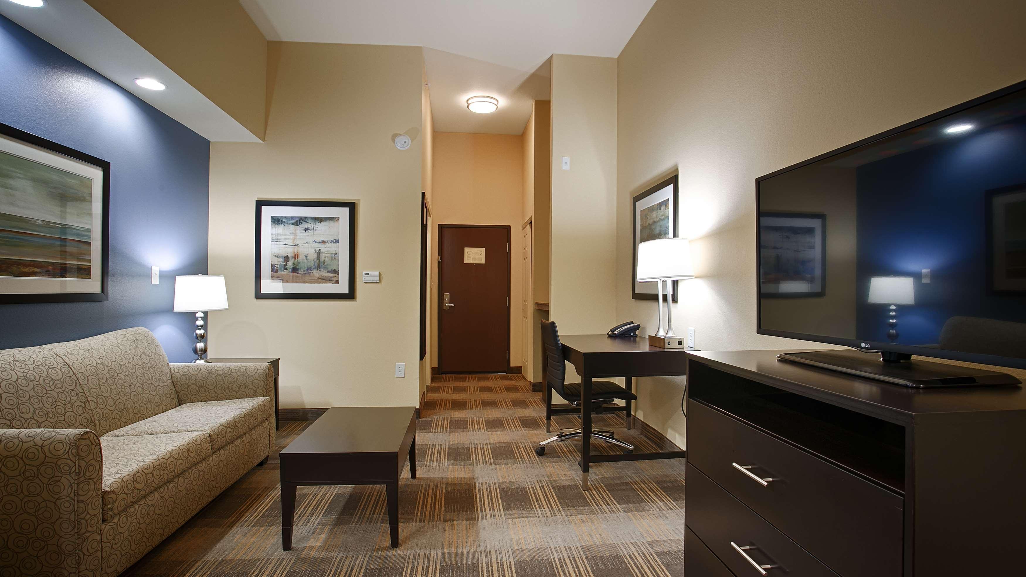 Best Western Plus Fort Worth Forest Hill Inn & Suites Exterior photo